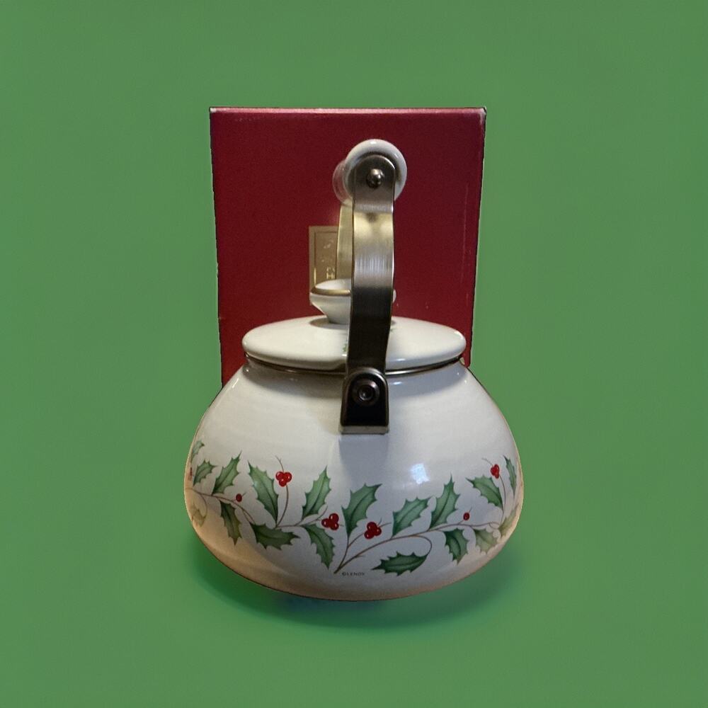 Lenox Vntage Holiday Tea Pot w/box Gently Used Condition - Picture 3 of 9